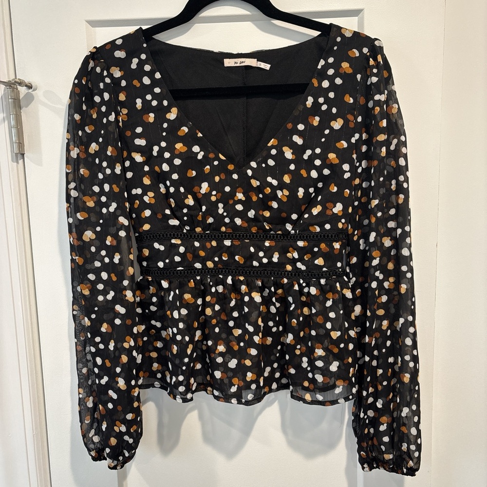 Francesca's Black Long-Sleeve V-Neck Peplum Blouse with White & Brown Dot Print